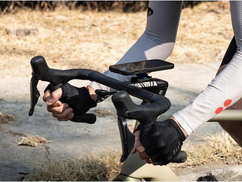 QUAD LOCK Stem/Handlebar Bike Phone Holder Kit with MAG Phone Case for iPhone XR - Image 3